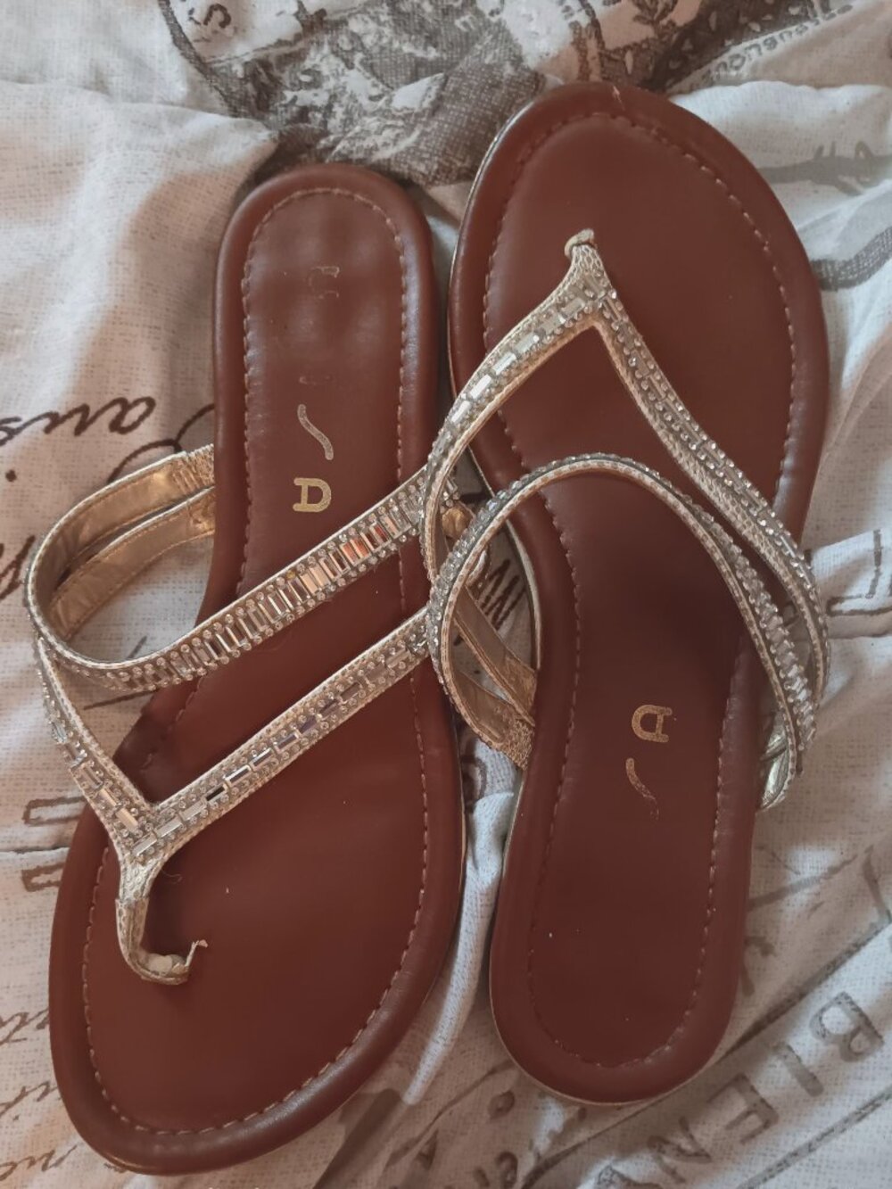 Unisa size 81/2 womens sandal